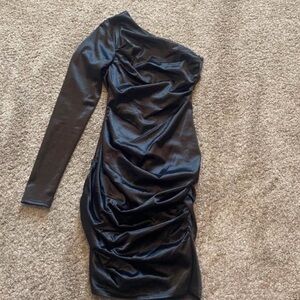 GB Sleek Black One-Shoulder Dress